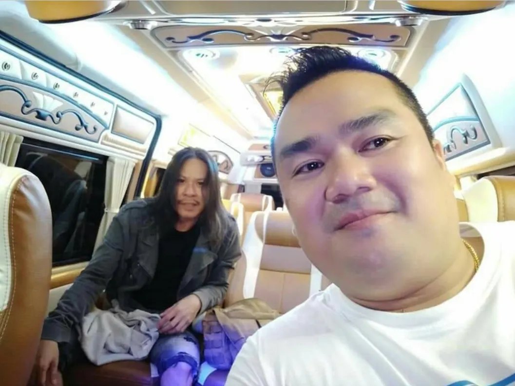นายต๊ะ เจ้าของบริการ